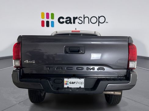 Used 2022 Toyota Tacoma SR w/ SR Convenience Package AWD/4WD image 4