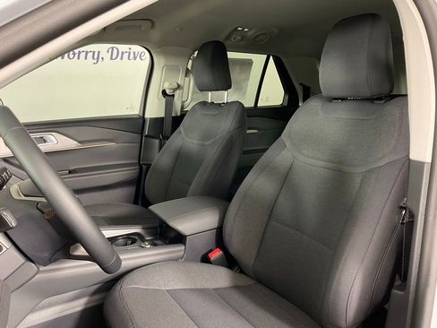 New 2026 Ford Explorer Active RWD image 14