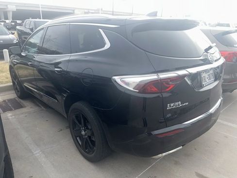 Used 2024 Buick Enclave Essence w/ Sport Touring Edition image 4