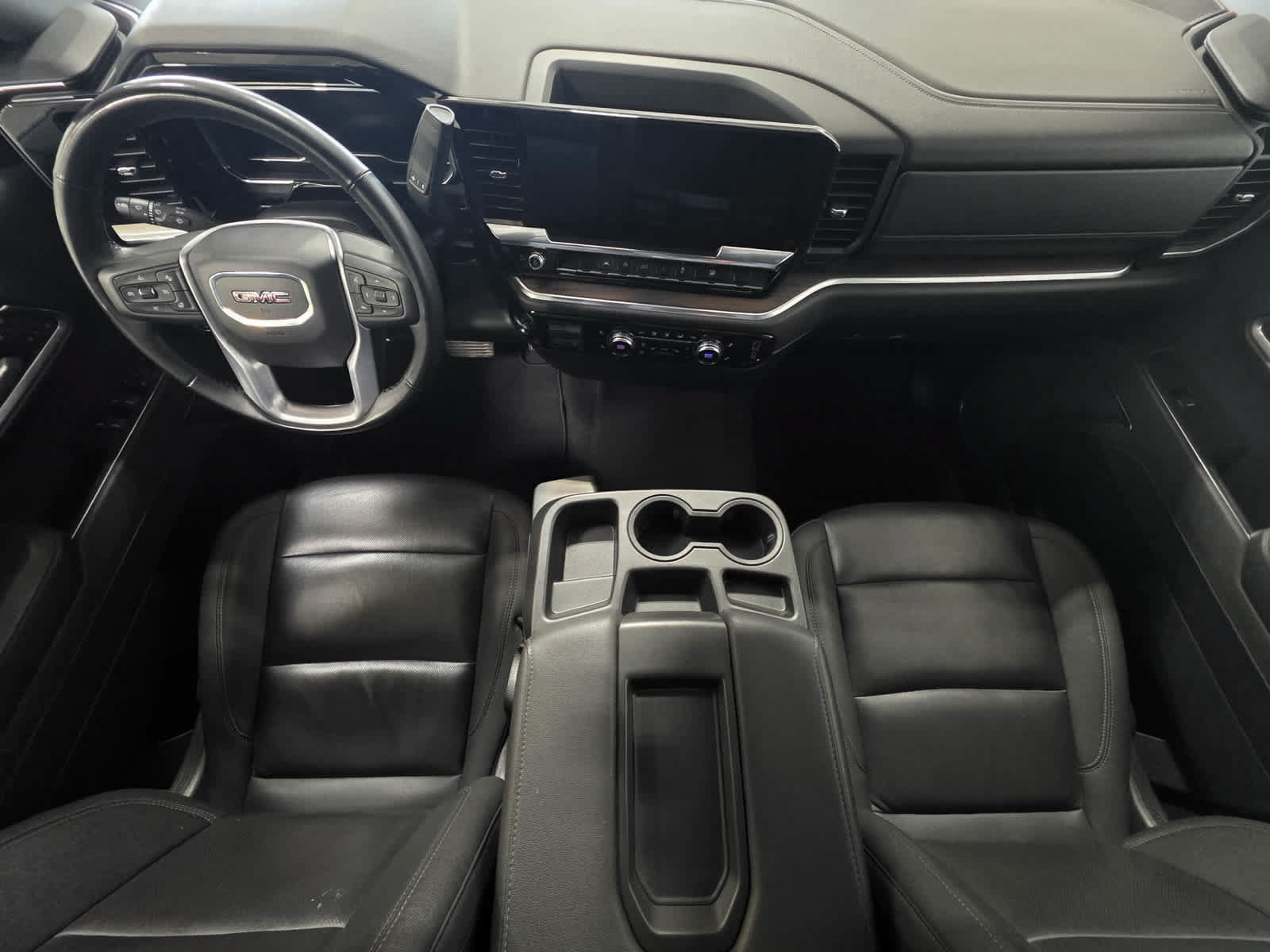 Used 2025 GMC Sierra 1500 SLT AWD/4WD image 17