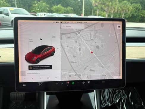 Used 2018 Tesla Model 3 Mid Range RWD image 18