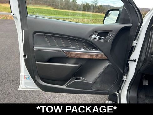 Certified 2022 GMC Canyon Denali image 16