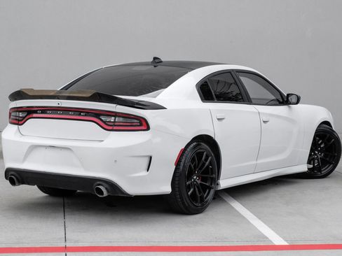 Used 2019 Dodge Charger Scat Pack w/ Daytona Edition Group RWD image 4