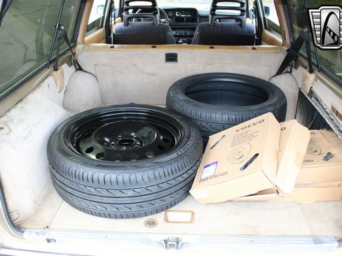 Used 1989 Volvo 240 Wagon image 26