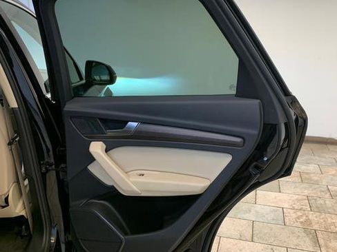 Used 2023 Audi Q5 2.0T Premium w/ Convenience Package image 46