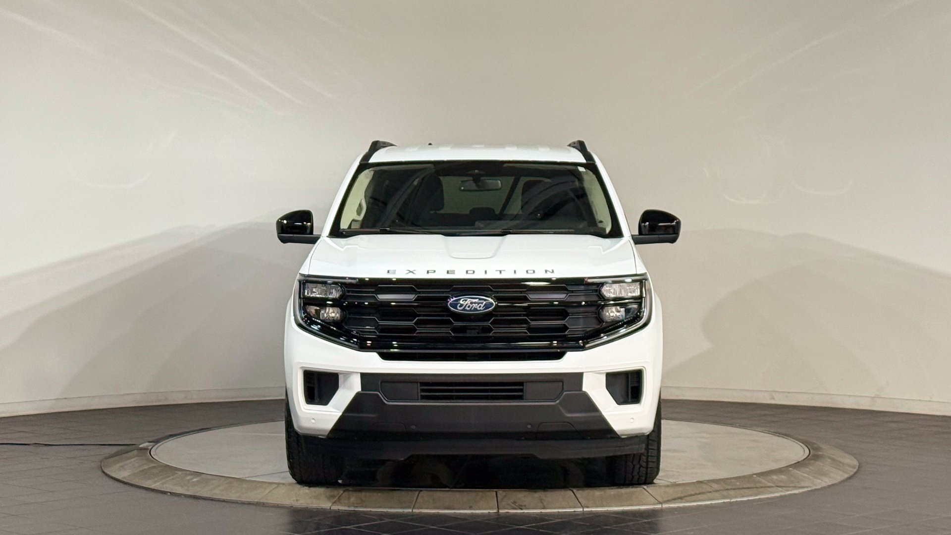 Used 2025 Ford Expedition Max Active AWD/4WD image 3