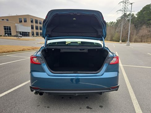 Used 2025 Toyota Camry SE image 12