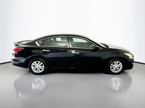 Used 2015 Nissan Altima 2.5 S w/ Sport Value Package image 8