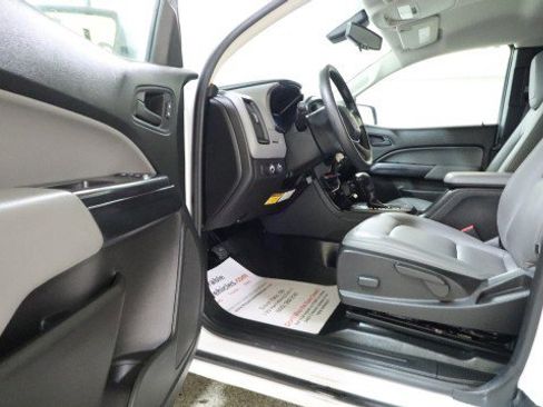 Used 2021 Chevrolet Colorado W/T w/ WT Convenience Package image 9