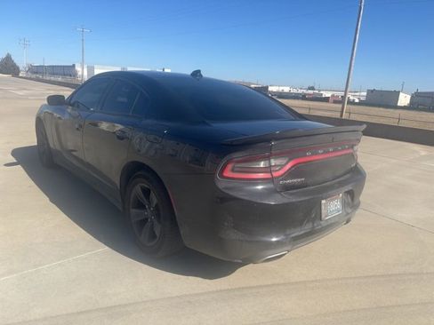 Used 2016 Dodge Charger SXT w/ Navigation & Travel Group image 7