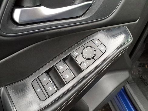 Used 2023 Nissan Rogue SV w/ SV Premium B Package image 12