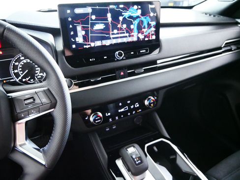 New 2026 Mitsubishi Outlander LE AWD/4WD image 5