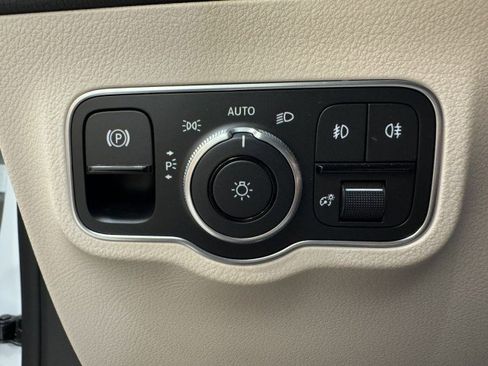 Certified 2025 Mercedes-Benz GLA 250 image 17