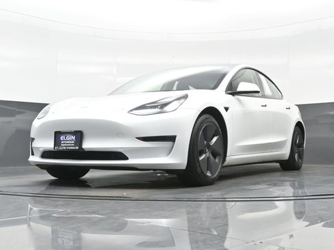 Used 2023 Tesla Model 3 Standard Range image 24