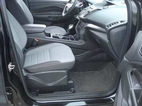 Used 2018 Ford Escape S FWD image 40
