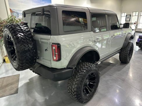 Used 2022 Ford Bronco Outer Banks w/ Sasquatch Package AWD/4WD image 2