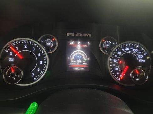 Used 2019 RAM 1500 Big Horn RWD image 23