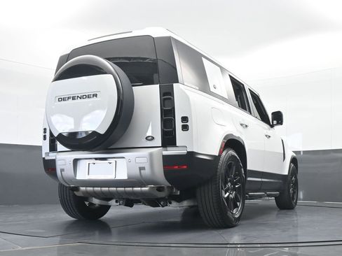 Used 2022 Land Rover Defender 110 S image 62