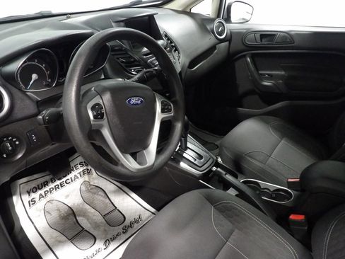 Used 2019 Ford Fiesta SE w/ Equipment Group 201A image 9