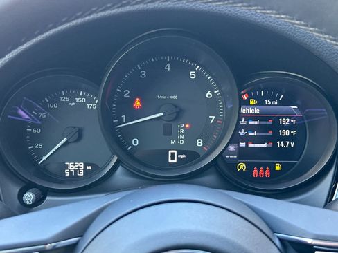 Certified 2025 Porsche Macan image 28