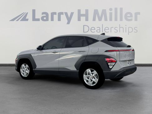 New 2026 Hyundai Kona SE image 4