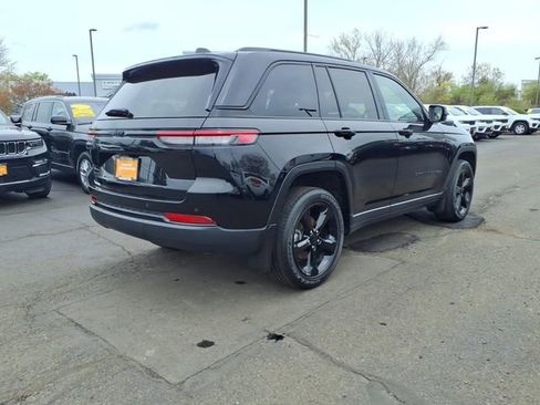 Certified 2023 Jeep Grand Cherokee Altitude AWD/4WD image 7