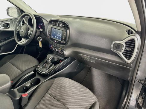 Used 2020 Kia Soul LX FWD image 26