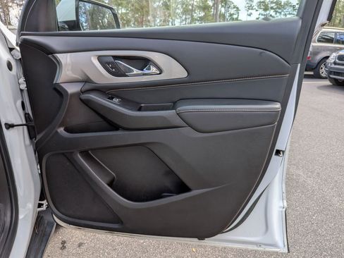 Used 2019 Chevrolet Traverse LT image 35