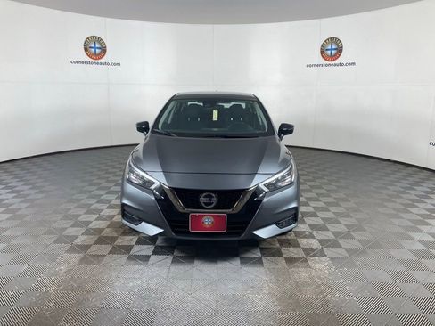 Used 2022 Nissan Versa SR w/ Trunk Package image 17