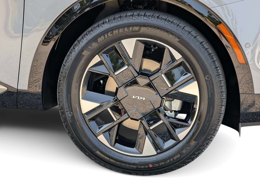 New 2026 Kia Sportage SX FWD image 6
