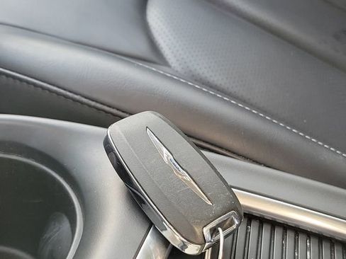 Used 2023 Chrysler Pacifica Touring-L FWD image 35