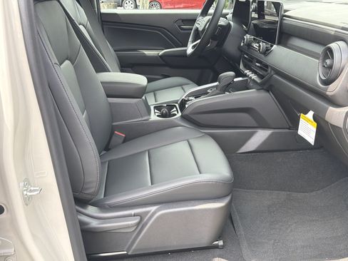 New 2026 Chevrolet Colorado Trail Boss AWD/4WD image 13