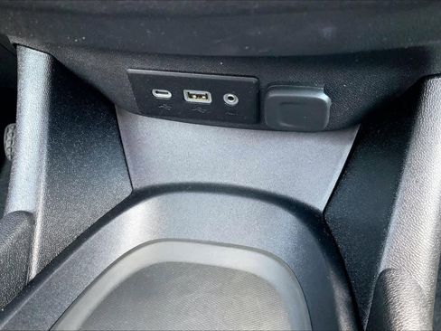 Used 2025 Chevrolet Malibu LS image 28