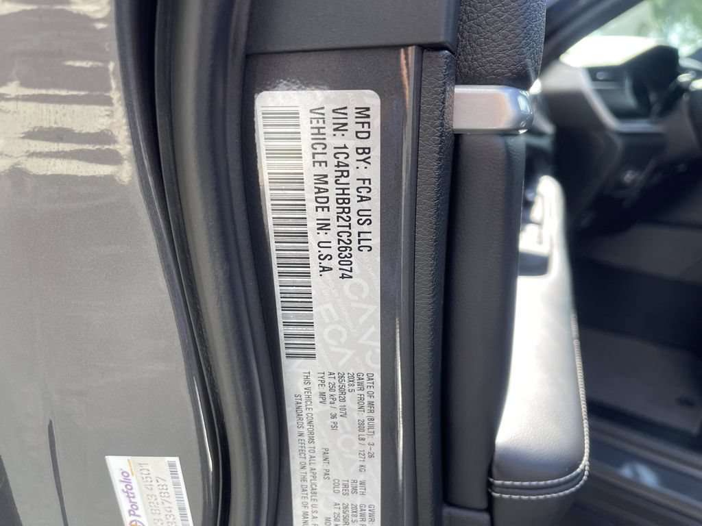New 2026 Jeep Grand Cherokee Limited w/ Limited Altitude Package AWD/4WD image 39