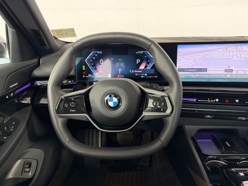 Used 2025 BMW 530i image 16