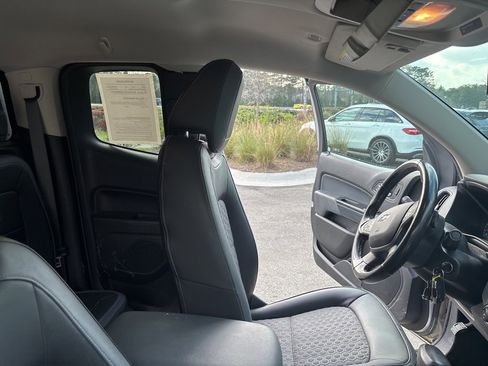 Used 2016 Chevrolet Colorado Z71 image 26