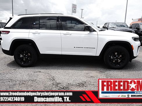 New 2026 Jeep Grand Cherokee Altitude RWD image 6
