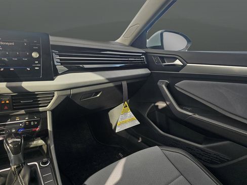 New 2026 Volkswagen Jetta SE image 20