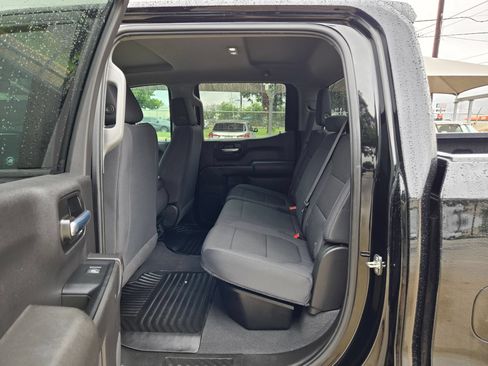 Certified 2022 Chevrolet Silverado 1500 Custom RWD image 19