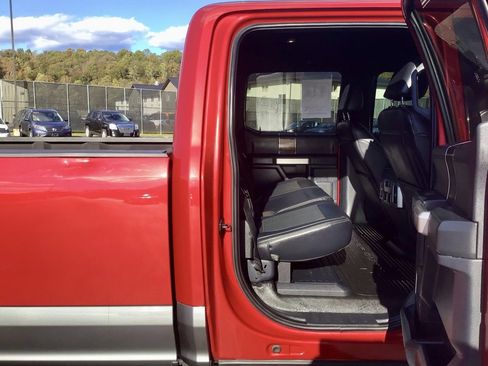 Used 2022 Ford F250 Lariat w/ Chrome Package image 26