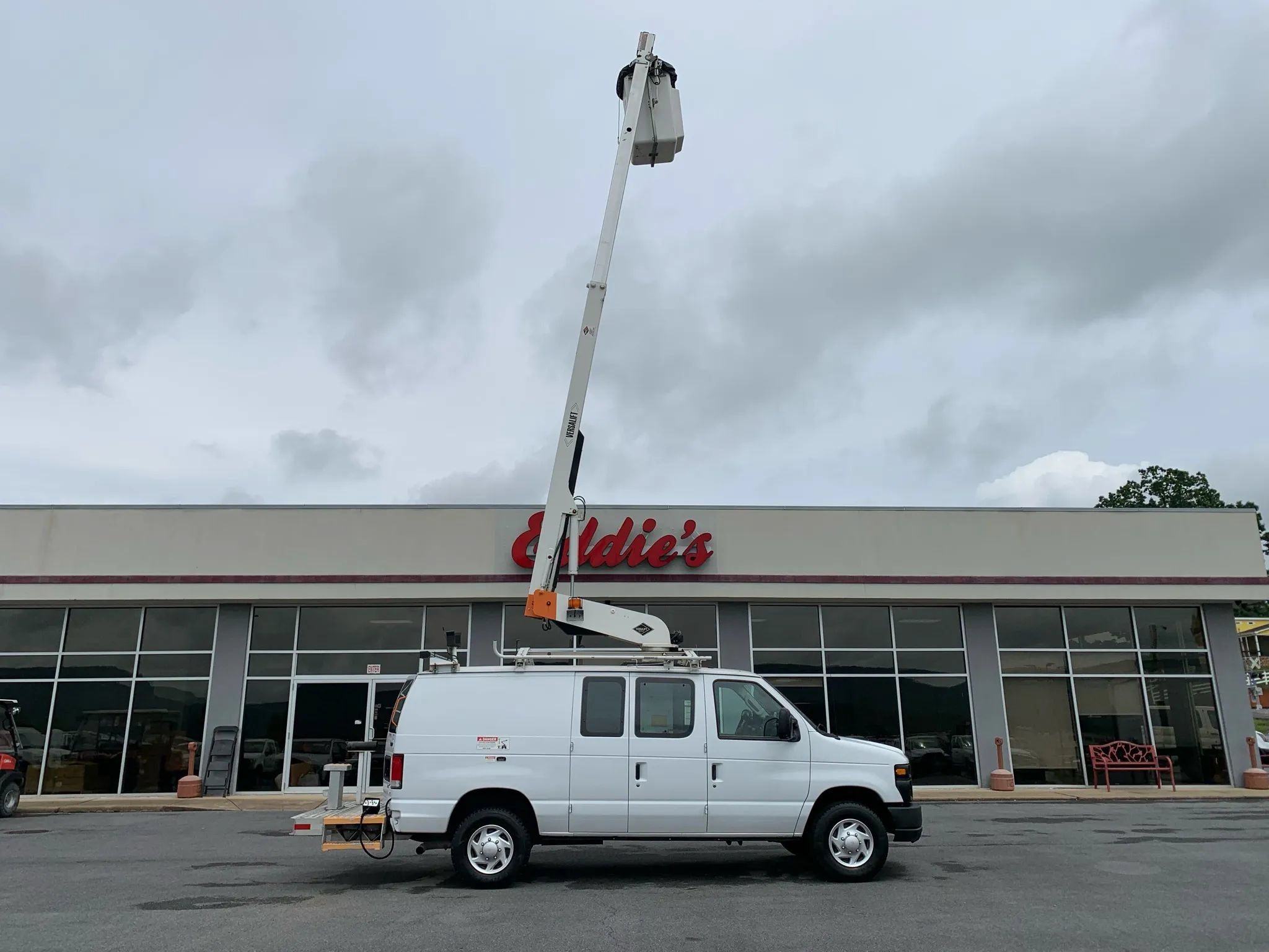 Used 2013 Ford E-350 and Econoline 350 Super Duty RWD image 44