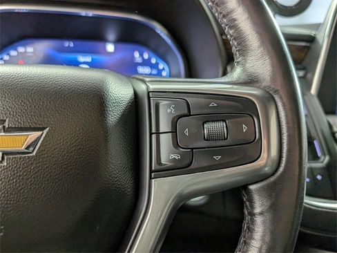 Used 2023 Chevrolet Suburban Premier image 25
