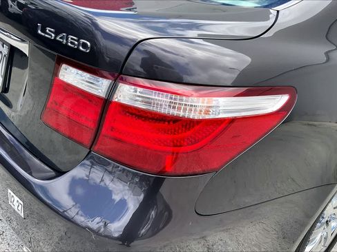 Used 2007 Lexus LS 460 RWD image 32