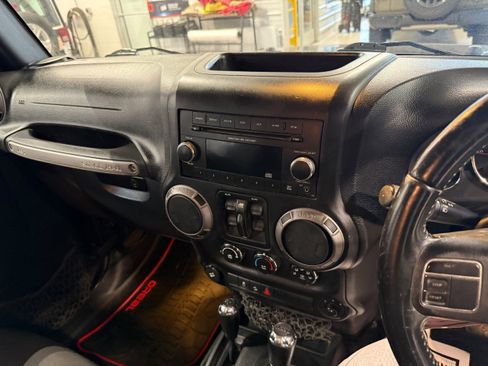 Used 2016 Jeep Wrangler Unlimited Sport AWD/4WD image 8