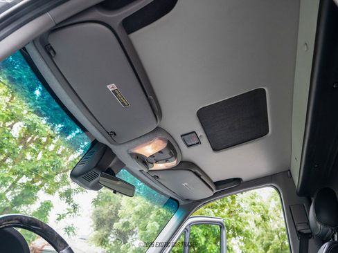 Used 2017 Mercedes-Benz Sprinter 3500 image 44