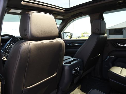 Used 2023 GMC Yukon XL Denali w/ LPO, Floor Liner Package AWD/4WD image 13