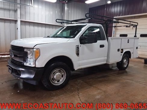 Used 2017 Ford F250 XL image 3