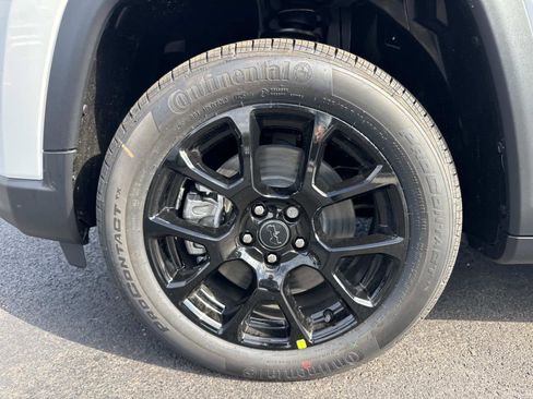 New 2026 Jeep Compass Latitude AWD/4WD image 3