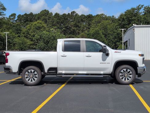 New 2026 Chevrolet Silverado 2500 LT w/ All Star Edition AWD/4WD image 16