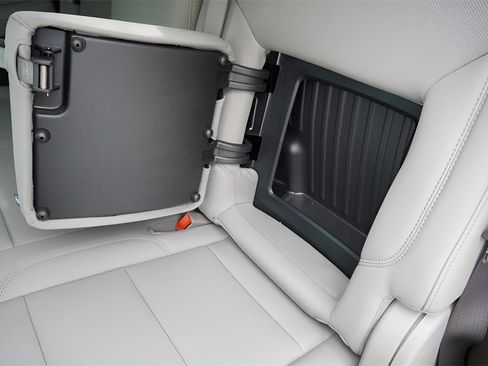 New 2026 GMC Sierra 1500 SLT image 34